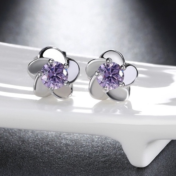 Flower Earrings - Picture 4 of 4